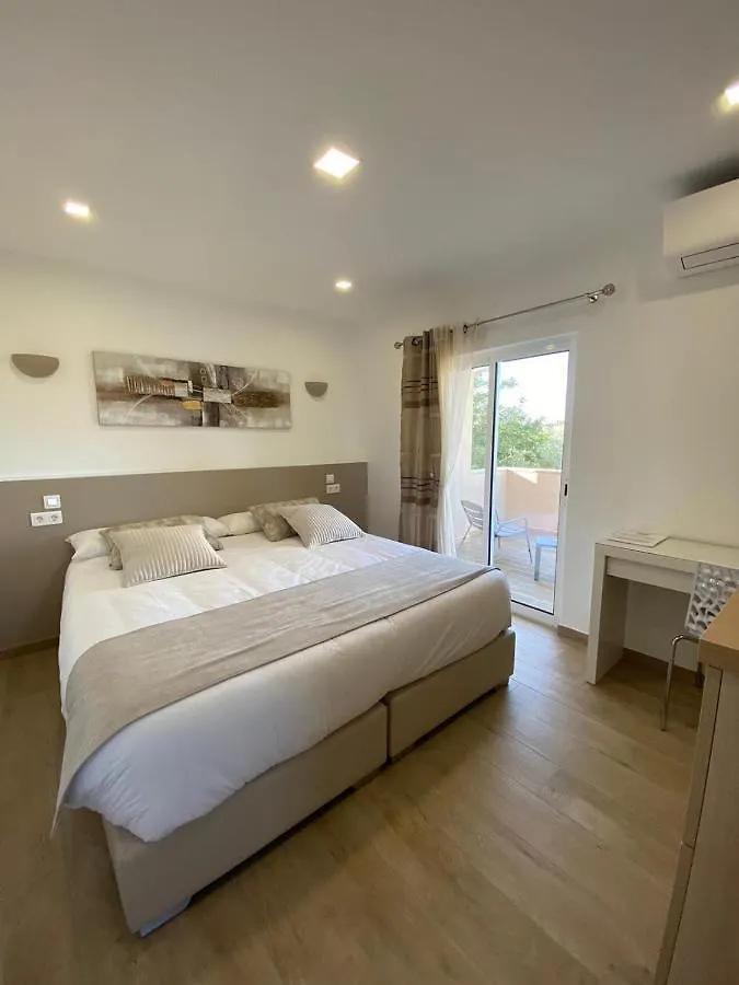 Pensión Villa L'Estaque Armação de Pêra
